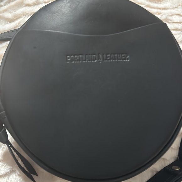 Portland leather small circle bag - Picture 2 of 2